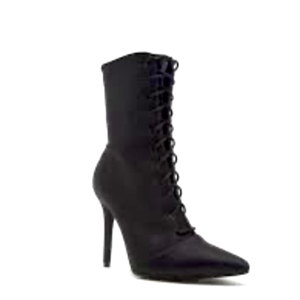 Black pointy goth witchy punk toe boots size 7 $78